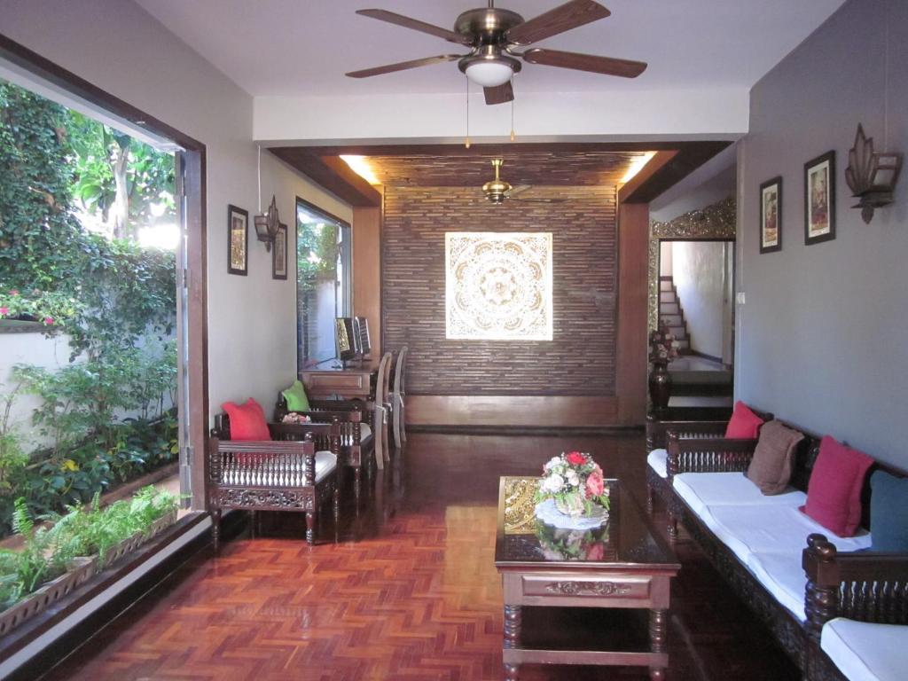 Rachamankha Flora House Hotel Chiang Mai Exterior photo